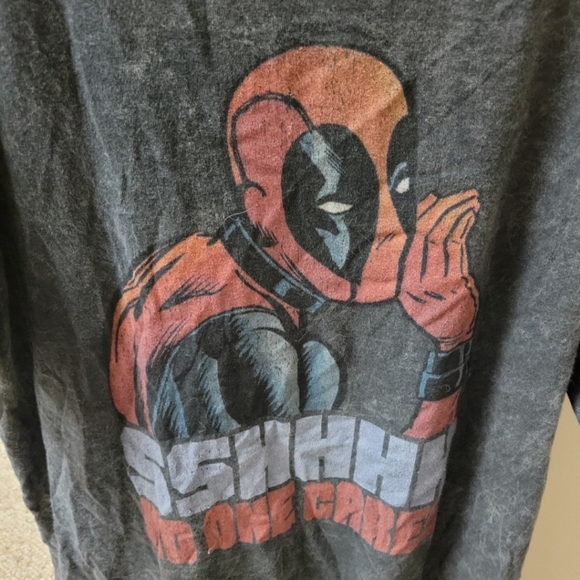 Deadpool tshirt - Picture 2 of 5